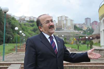 Dr. Orhan Fevzi Gümrükçüoğlu'na Trabzon İçin Yaptığı Çalışmaları Sorduk